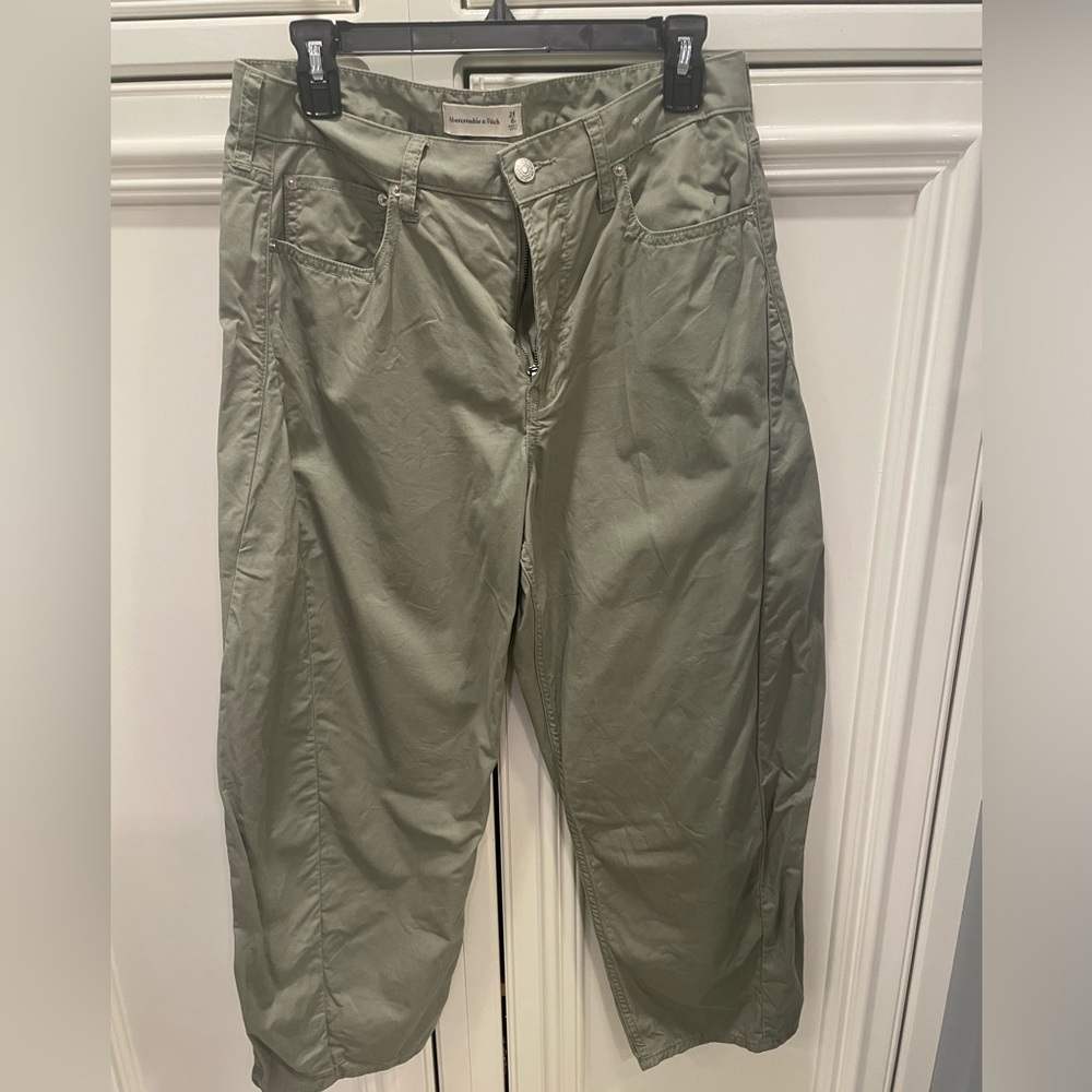 Abercrombie & Fitch Barrel Pants